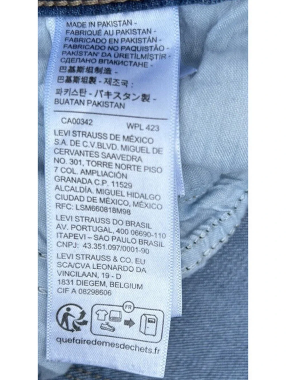 Levi Womens Classic Straight Denim Blue Jeans pants Size 30 or 10M Light Fade